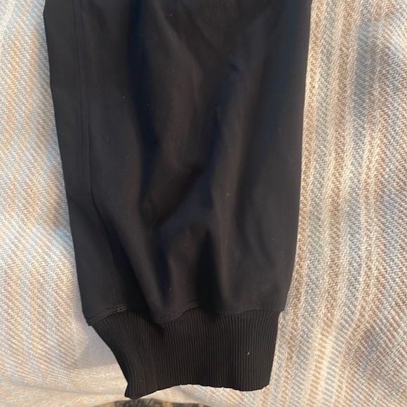 Lululemon black womens joggers sz12 - Picture 4 of 4